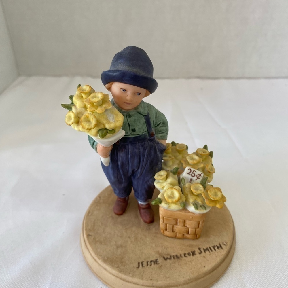 1986 Good Housekeeping Holiday Figurine (EO)
